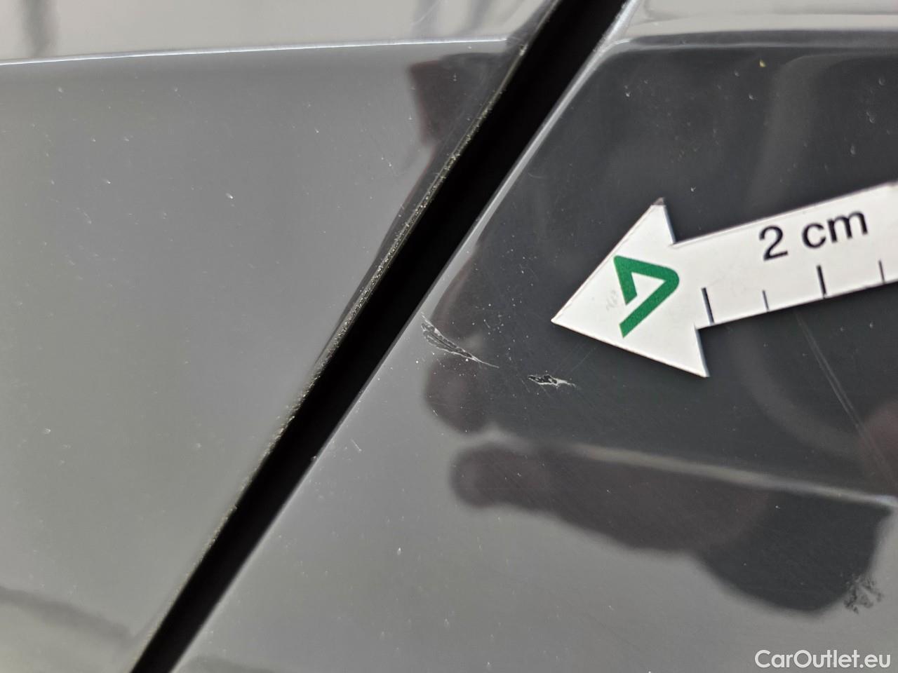  Volkswagen  Golf  Life 1.0 TSI #31