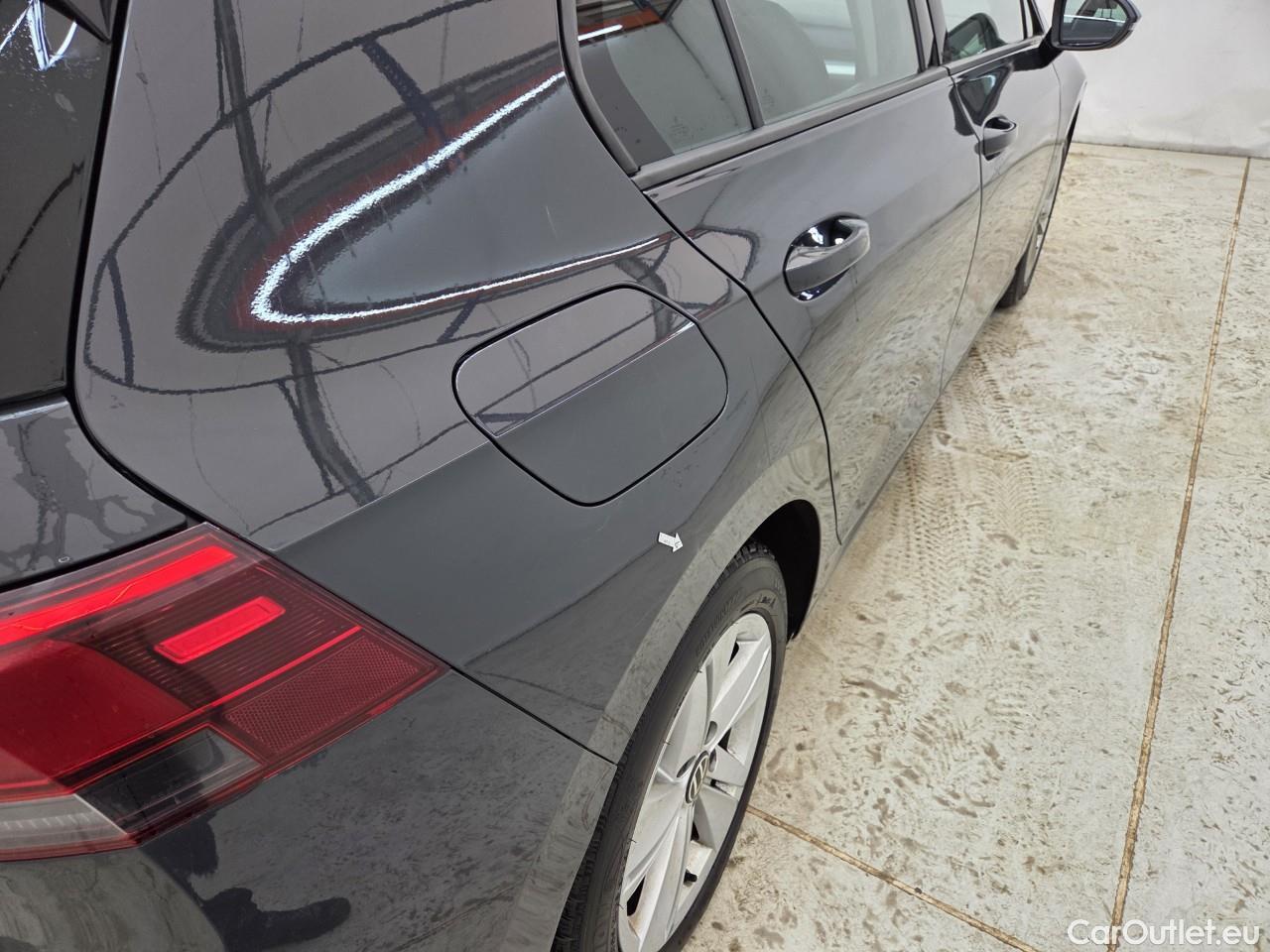  Volkswagen  Golf  Life 1.0 TSI #21