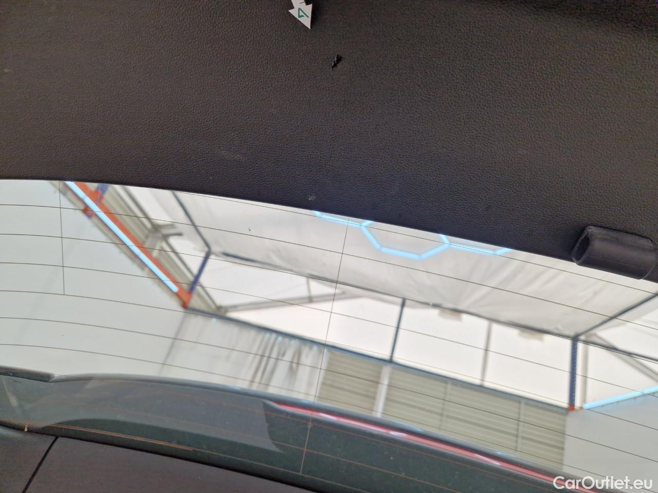  Volkswagen  Golf  Life 1.0 TSI #58