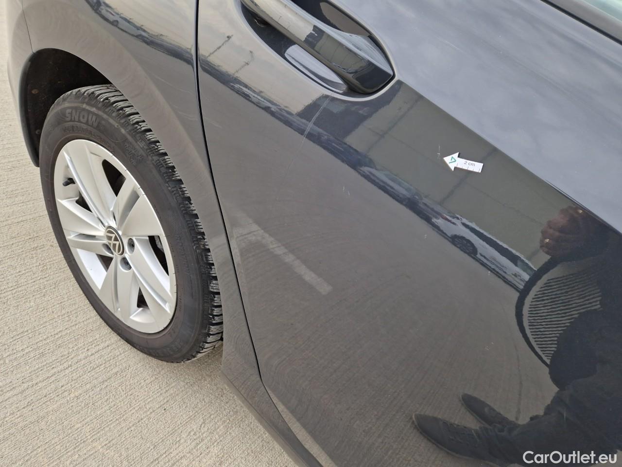  Volkswagen  Golf  Life 1.0 TSI #21