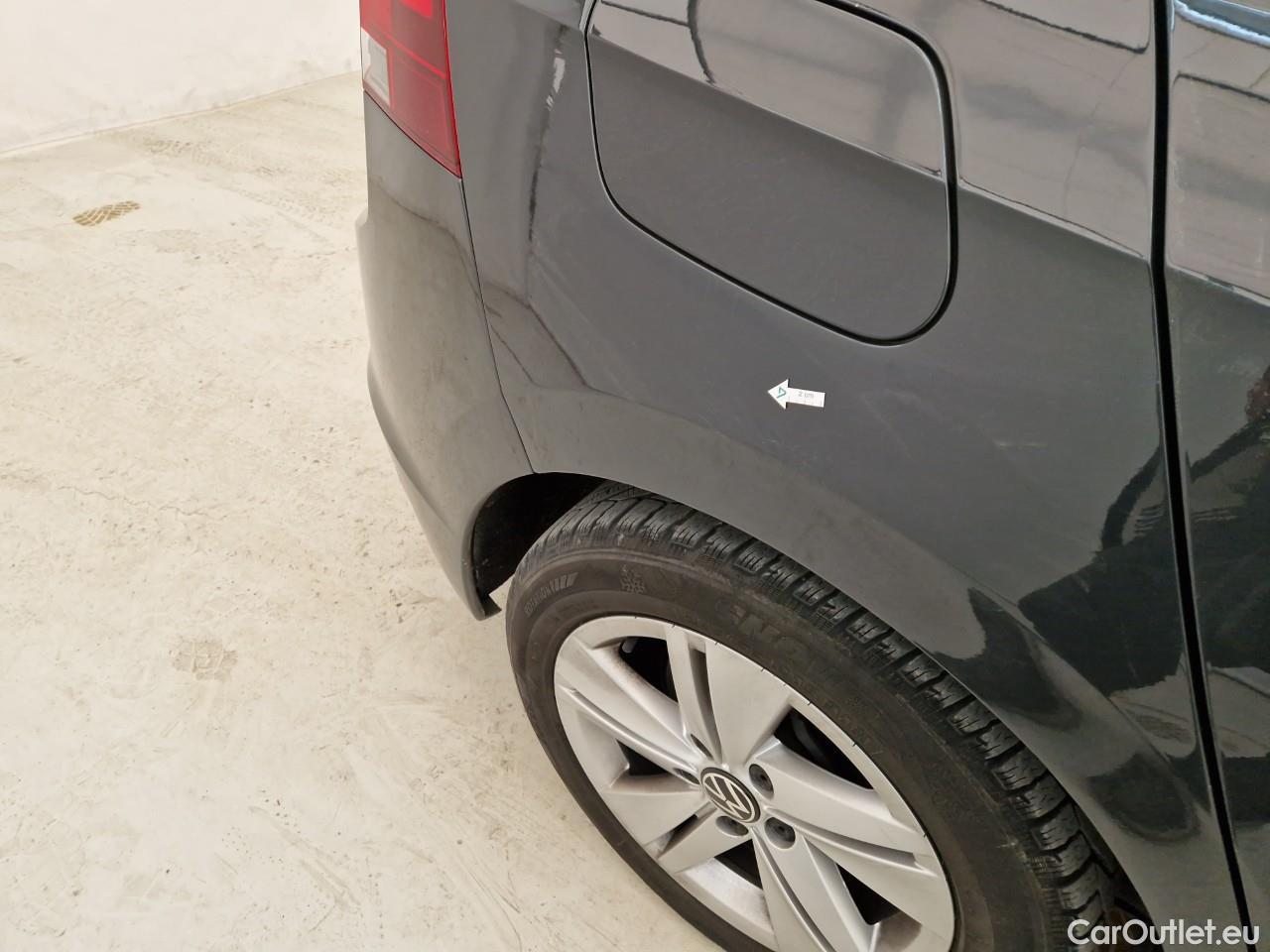  Volkswagen  Golf  Life 1.0 TSI #35