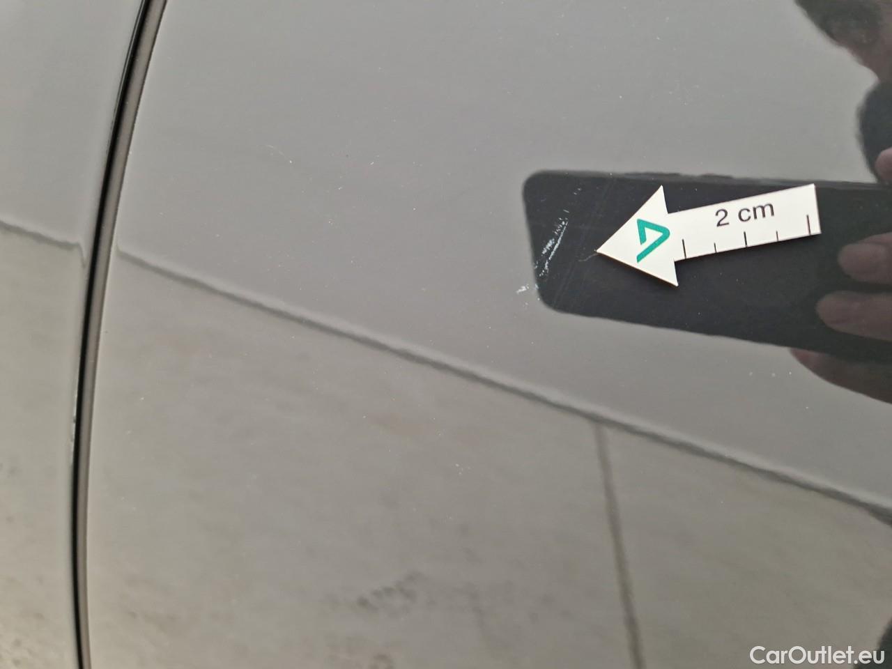  Volkswagen  Golf  Life 1.0 TSI #34