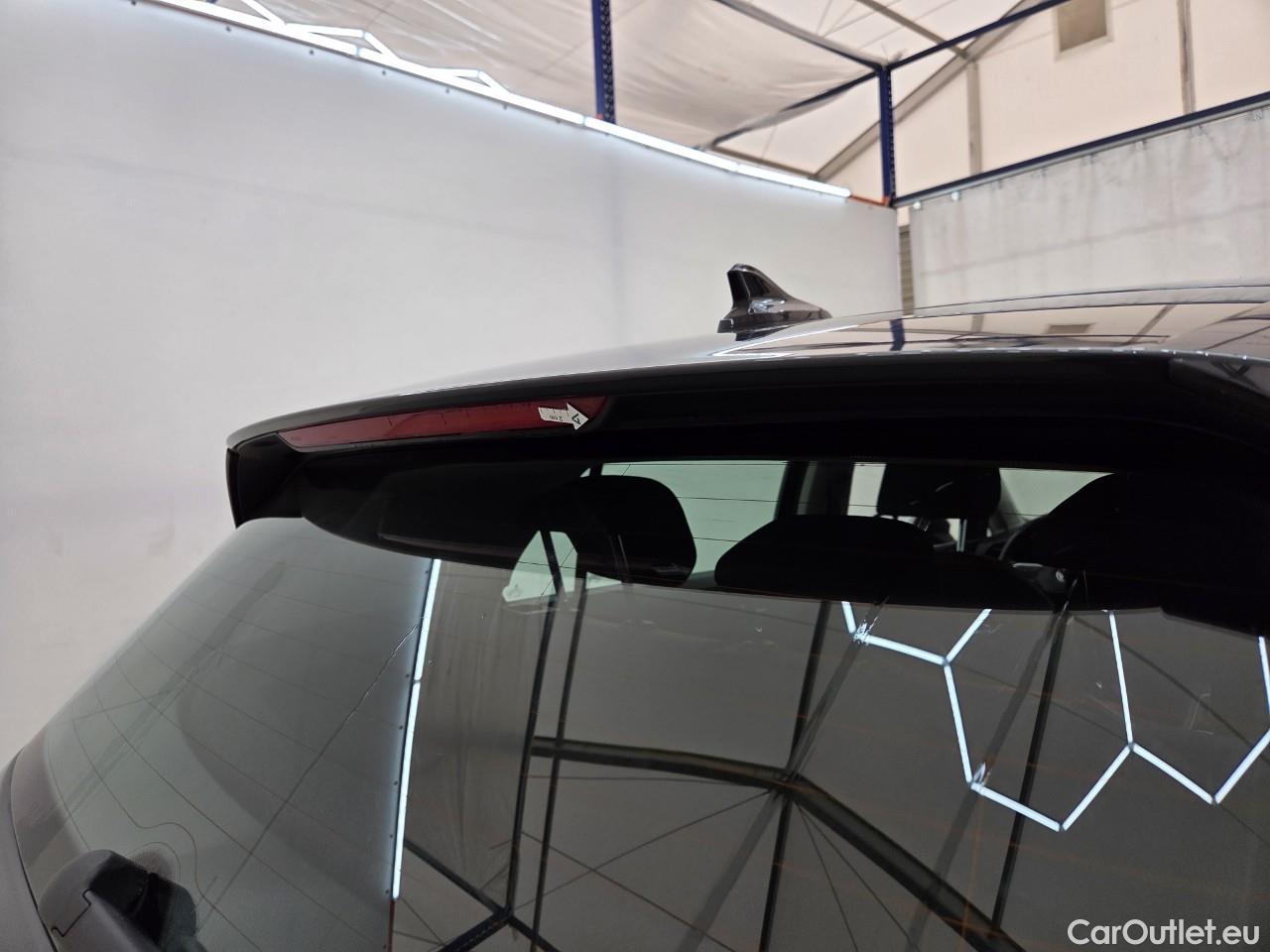  Volkswagen  Golf  Life 1.0 TSI #55