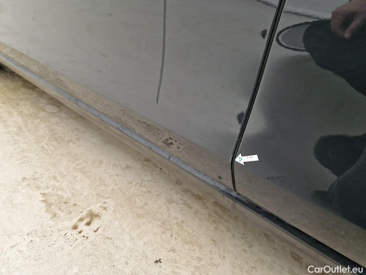  Volkswagen  Golf  Life 1.0 TSI #3