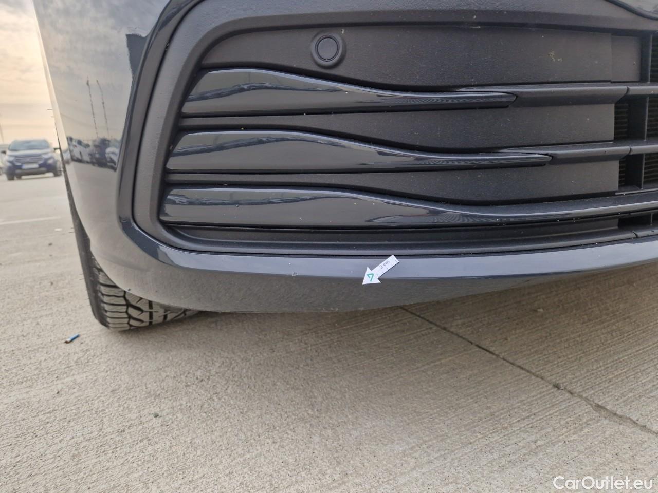  Volkswagen  Golf  Life 1.0 TSI #11