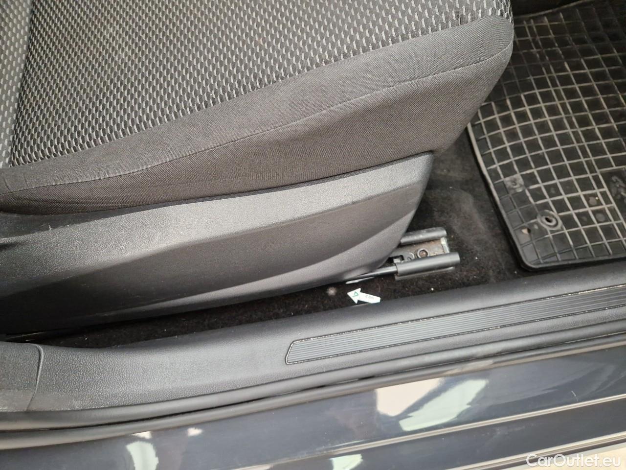  Volkswagen  Polo 1.0 80CP Trendline #52