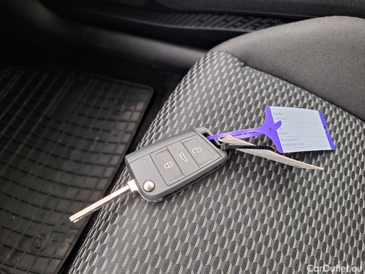  Volkswagen  Polo 1.0 80CP Trendline #43