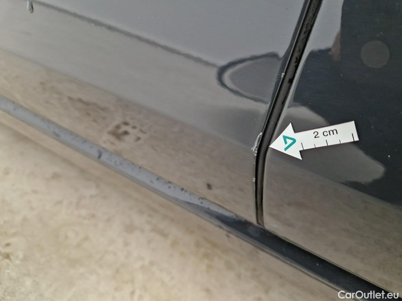  Volkswagen  Golf  Life 1.0 TSI #2