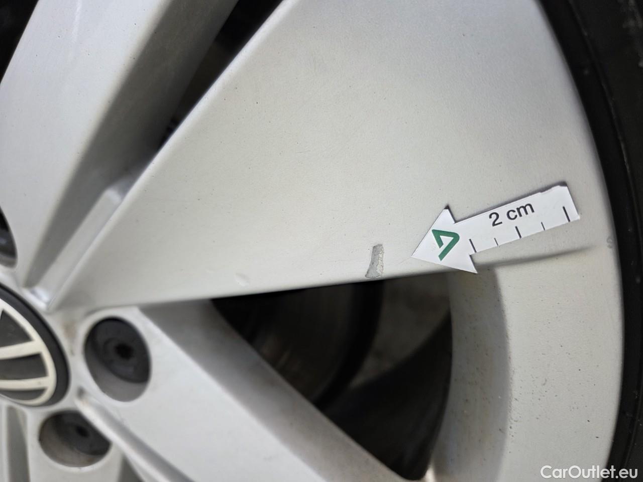  Volkswagen  Golf  Life 1.0 TSI #35