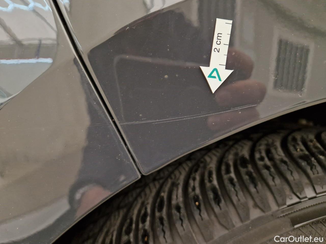  Volkswagen  Golf  Life 1.0 TSI #25