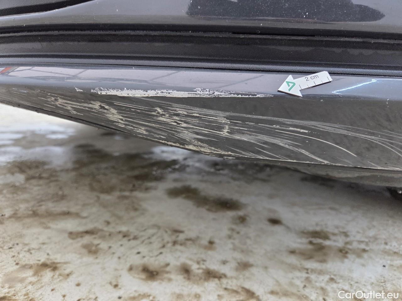  Volkswagen  Golf  Life 1.0 TSI #10