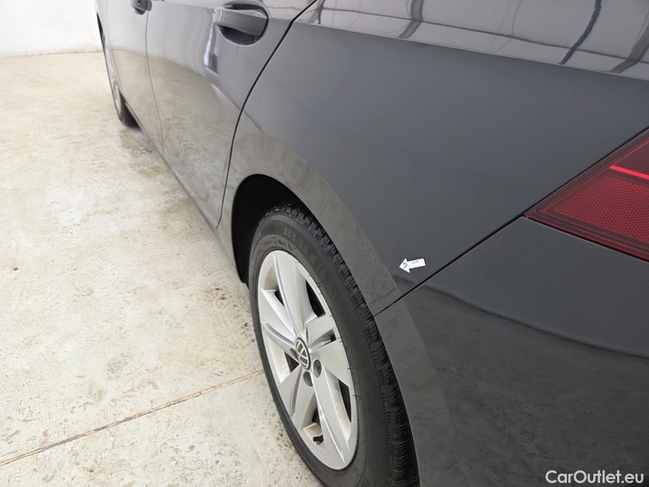  Volkswagen  Golf  Life 1.0 TSI #30