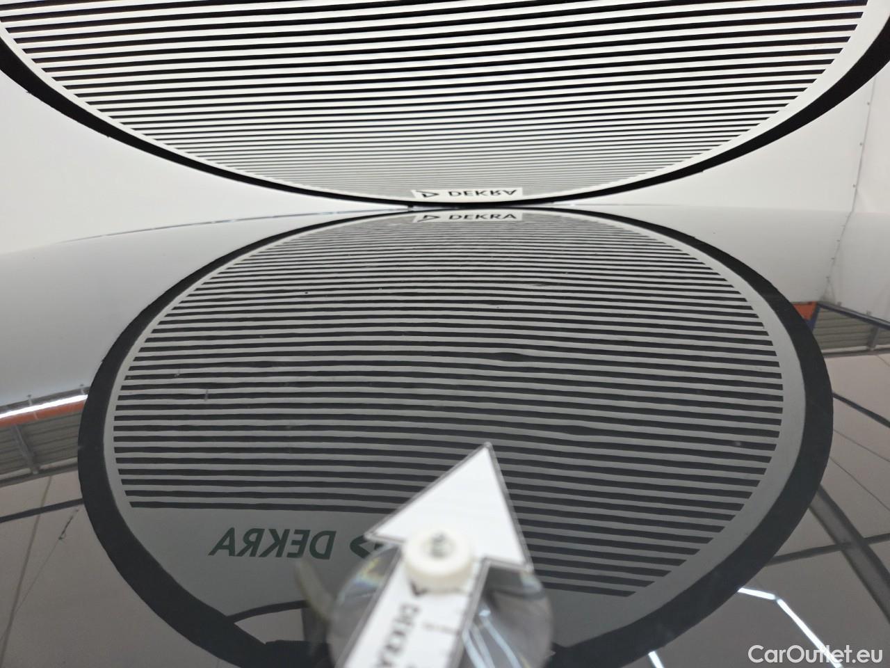  Volkswagen  Golf  Life 1.0 TSI #39