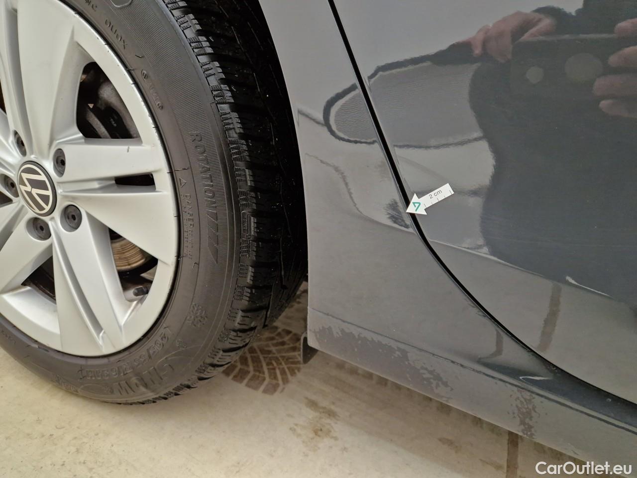  Volkswagen  Golf  Life 1.0 TSI #23