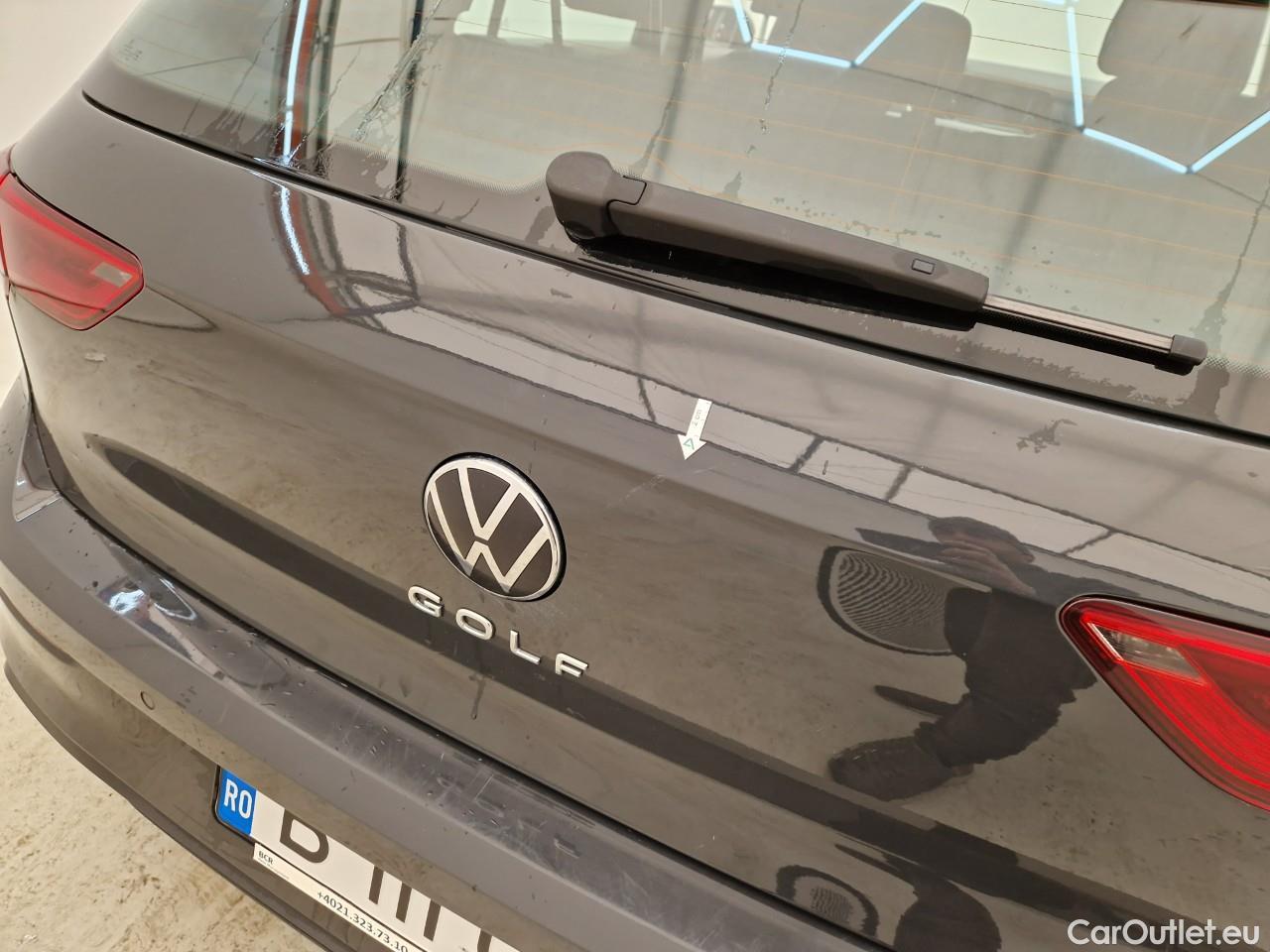  Volkswagen  Golf  Life 1.0 TSI #31