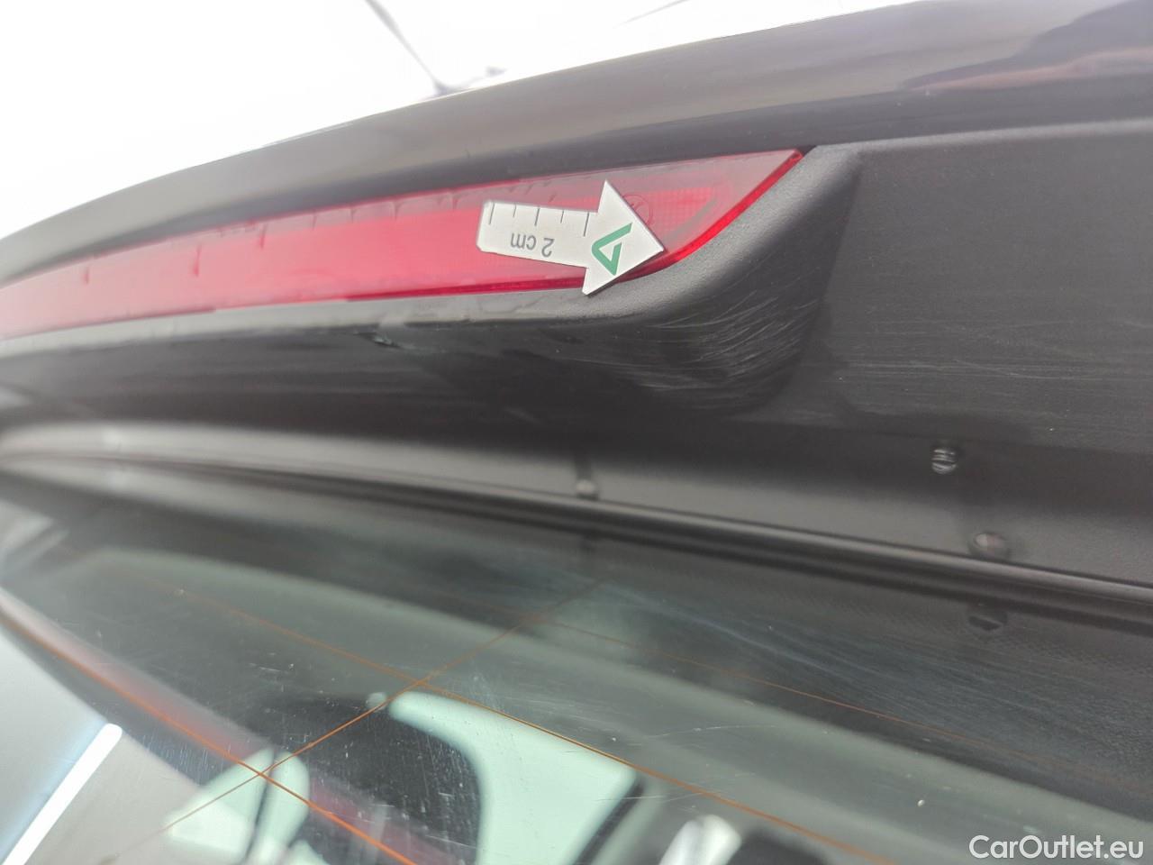  Volkswagen  Golf  Life 1.0 TSI #56