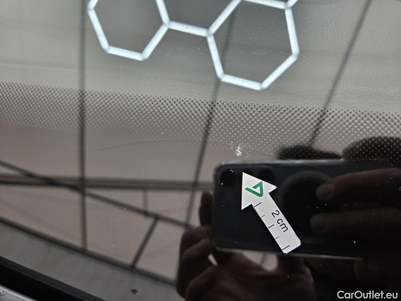  Volkswagen  Golf  Life 1.0 TSI #18