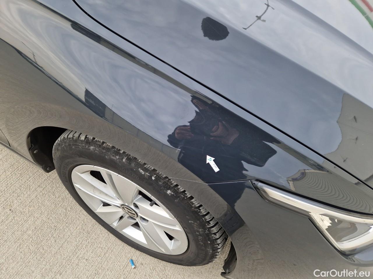  Volkswagen  Golf  Life 1.0 TSI #17