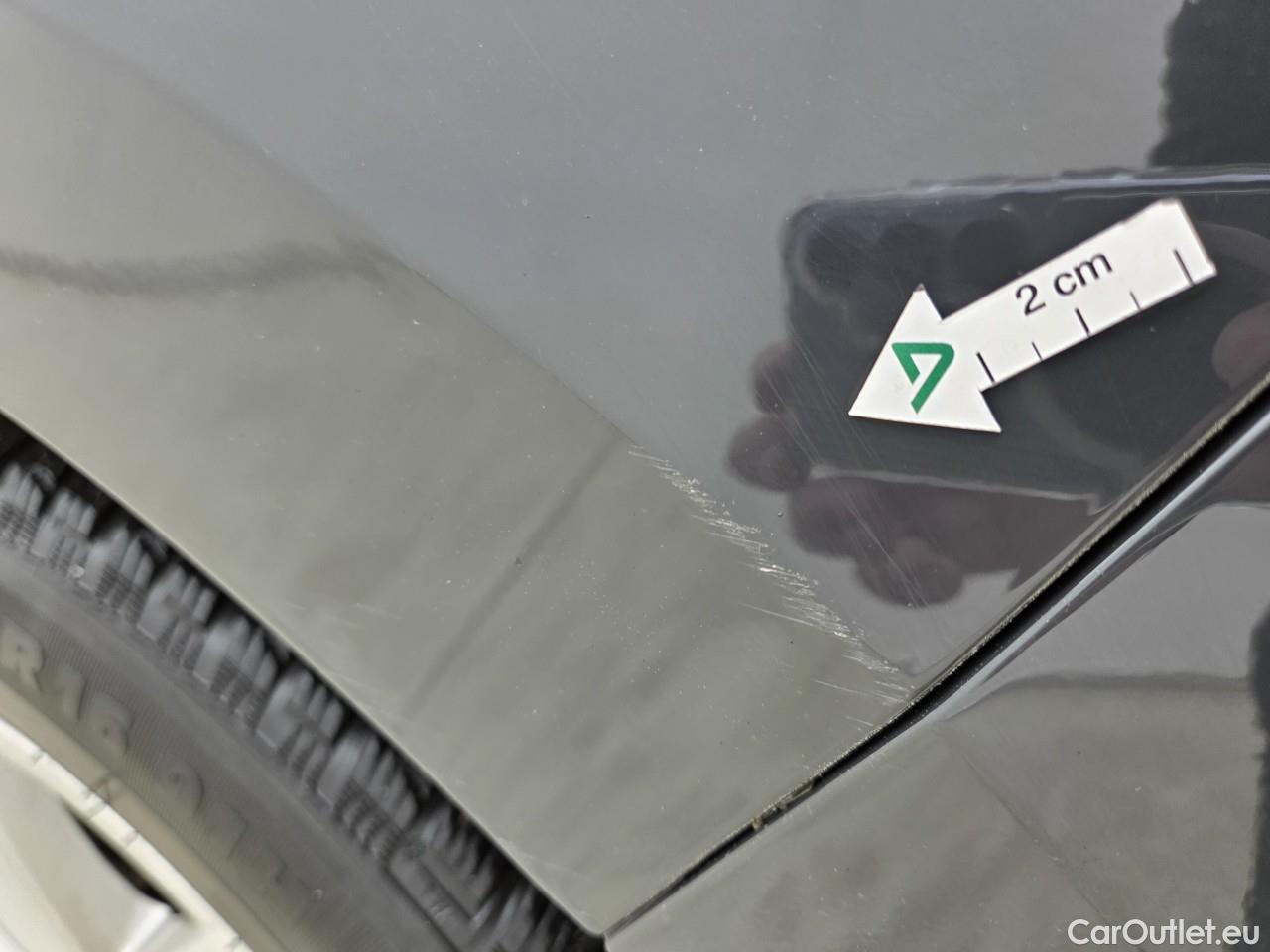  Volkswagen  Golf  Life 1.0 TSI #28