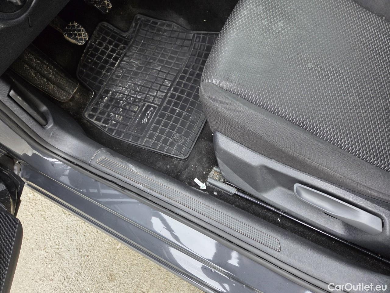  Volkswagen  Polo 1.0 80CP Trendline #36