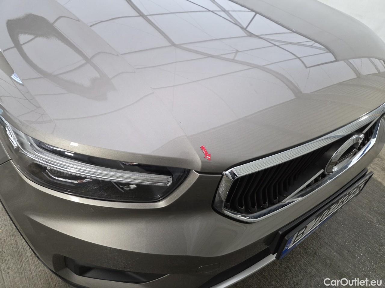  Volvo  XC 40 2.0 B4 P 197CP Momentum Pro AT8 #18