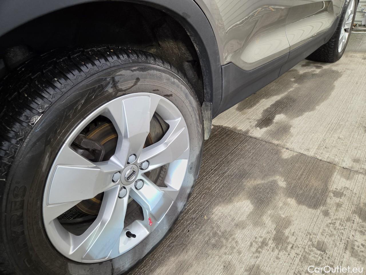  Volvo  XC 40 2.0 B4 P 197CP Momentum Pro AT8 #32