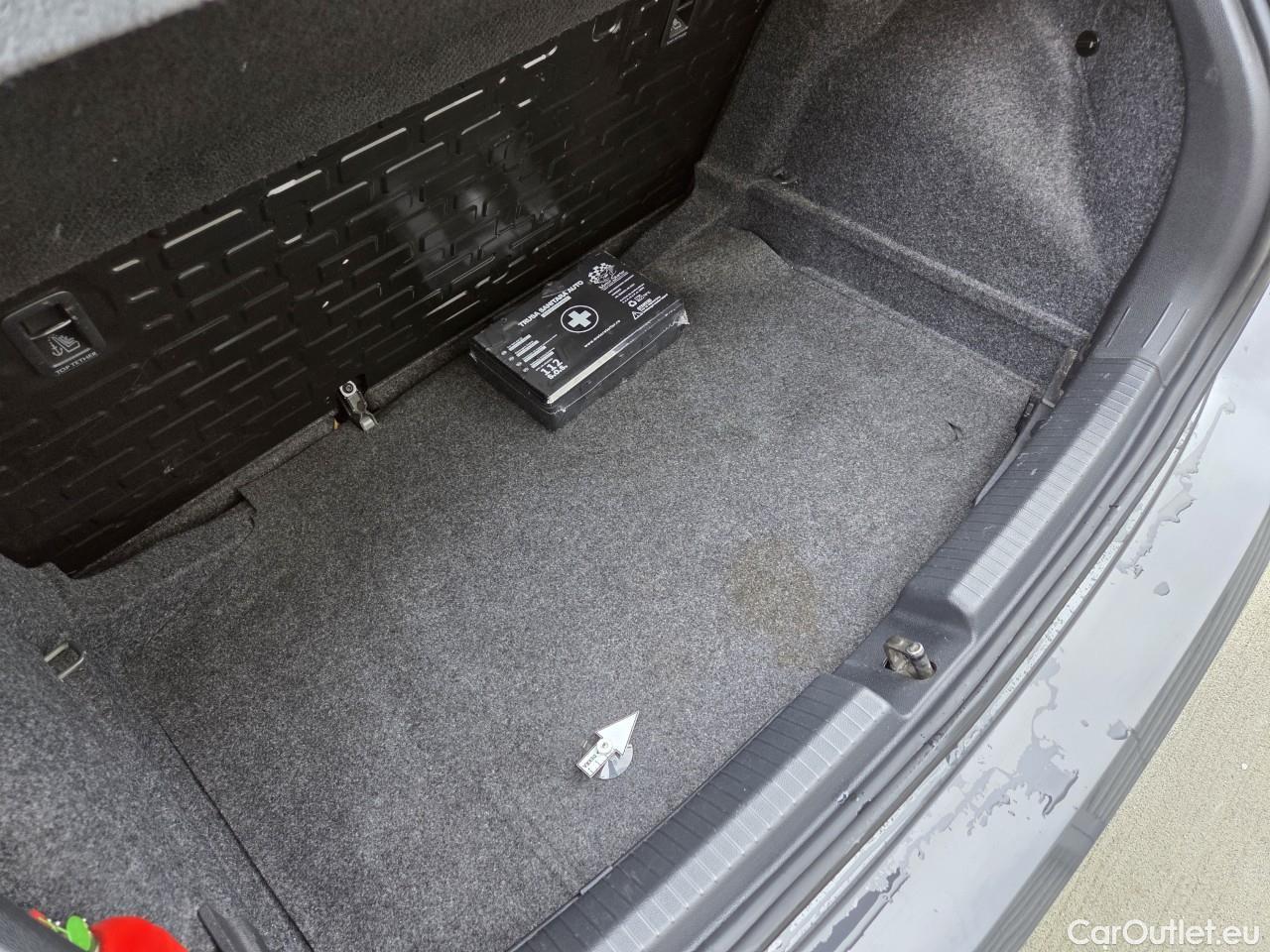  Volkswagen  Polo 1.0 80CP Trendline #45