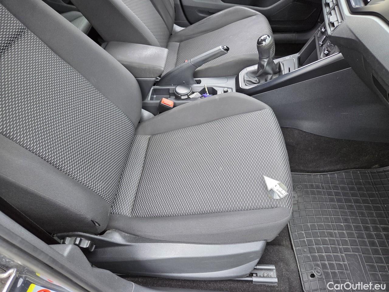  Volkswagen  Polo 1.0 80CP Trendline #42