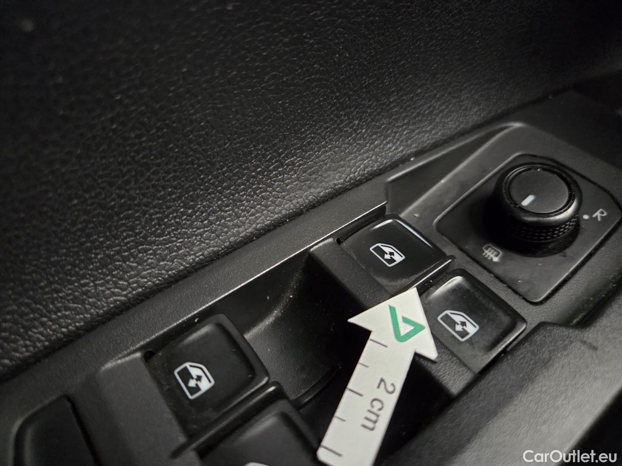  Volkswagen  Polo 1.0 80CP Trendline #48