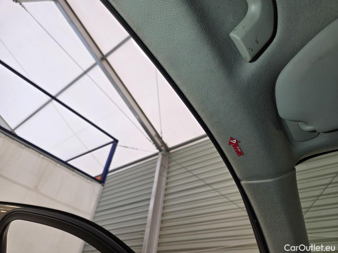  Volvo  XC 40 2.0 B4 P 197CP Momentum Pro AT8 #57