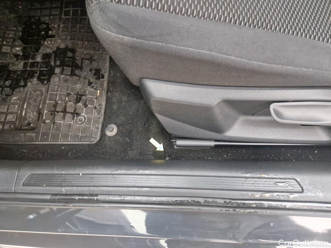  Volkswagen  Polo 1.0 80CP Trendline #32