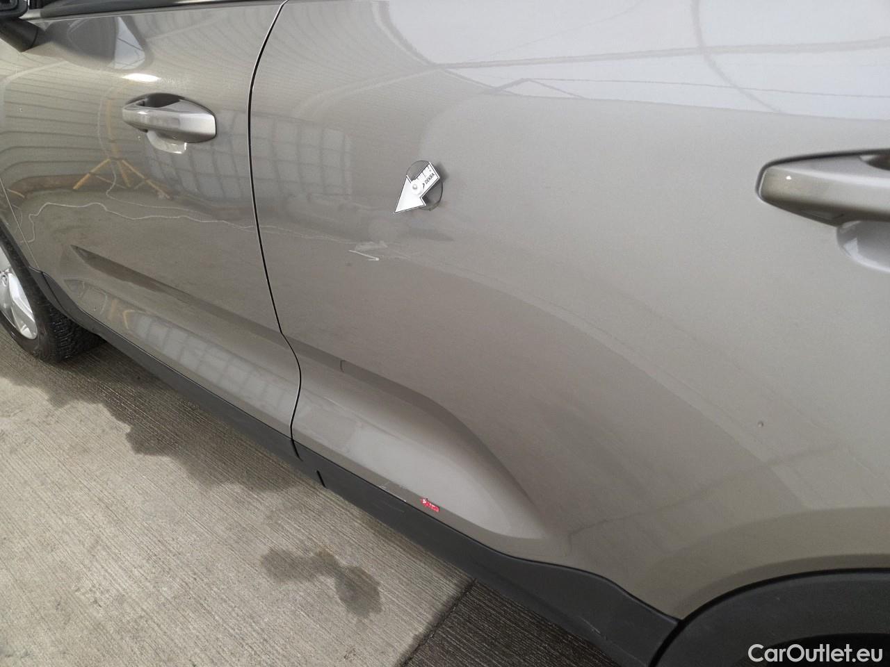  Volvo  XC 40 2.0 B4 P 197CP Momentum Pro AT8 #52