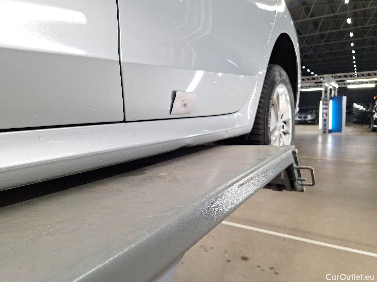  Skoda  Octavia Skoda,  Combi '20, Skoda  Combi 2.0 CRTDI 85kW Ambition 5d #1