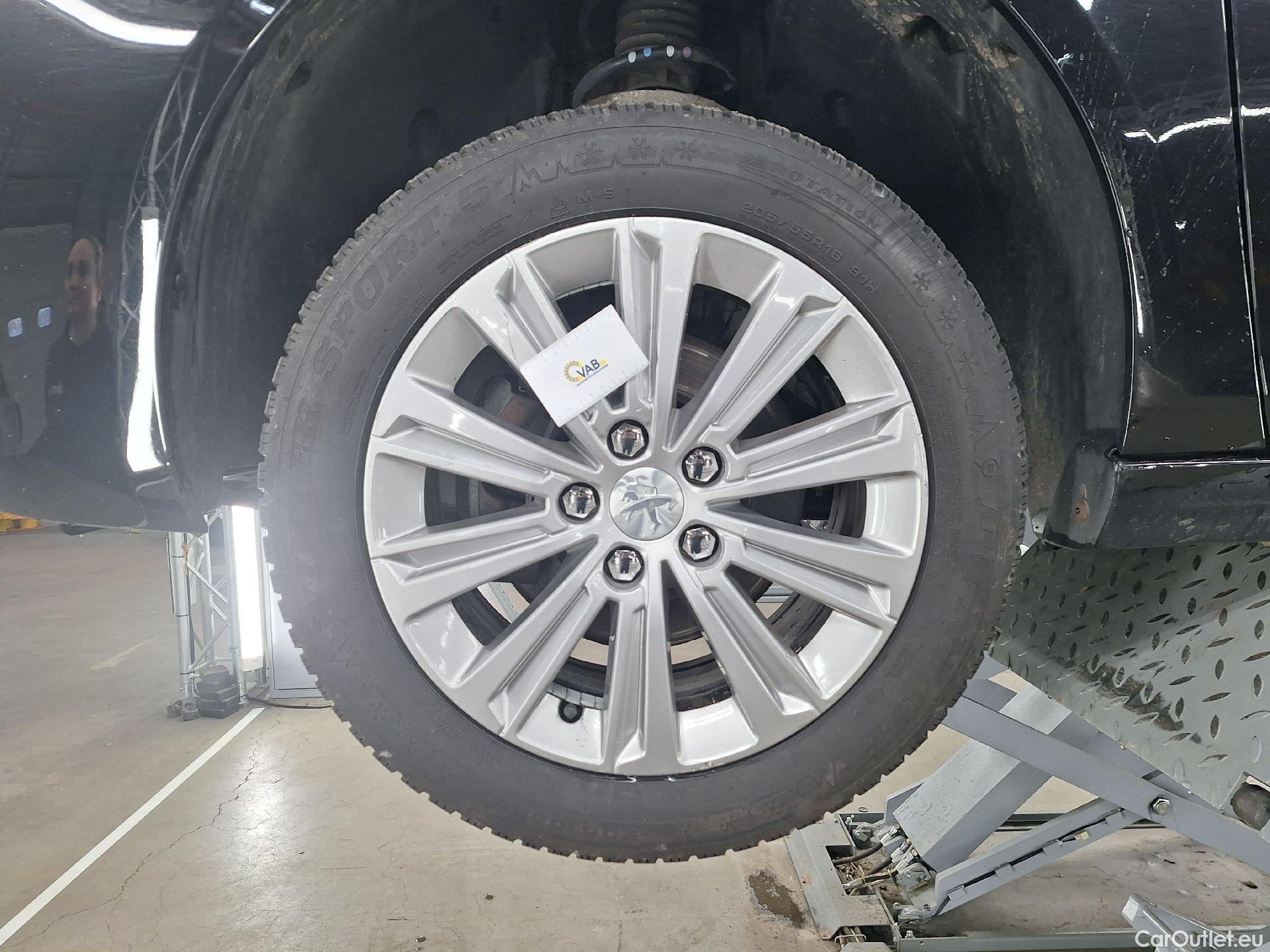  Peugeot  308 Peugeot,  SW FL'17, Peugeot  SW 1.5 BlueHDi 130 S&S EAT8 Allure 5d #21