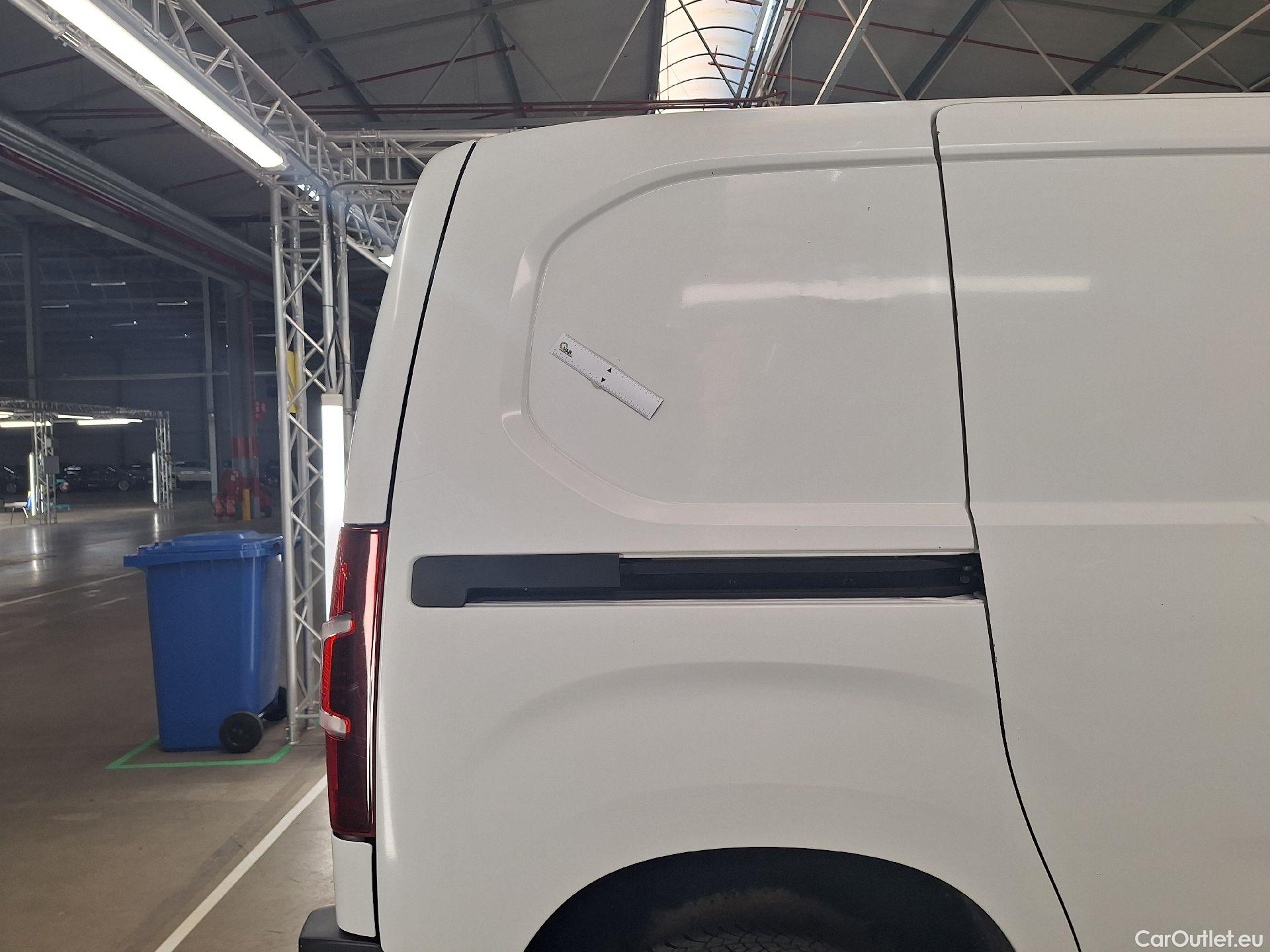  Citroen  Berlingo Citroën, _ '18, Citroën  M Light 1.2 PT 110 S&S MAN6 Contr #57