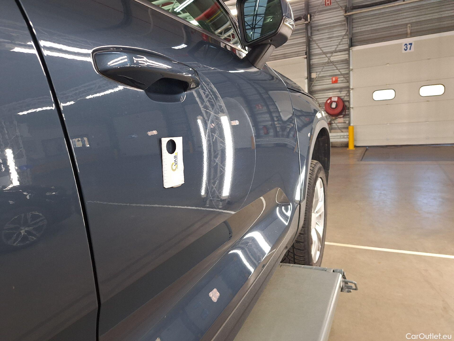  Volvo  XC 40 Volvo, XC40 '17, Volvo XC40 T3 Momentum Pro 5d #22