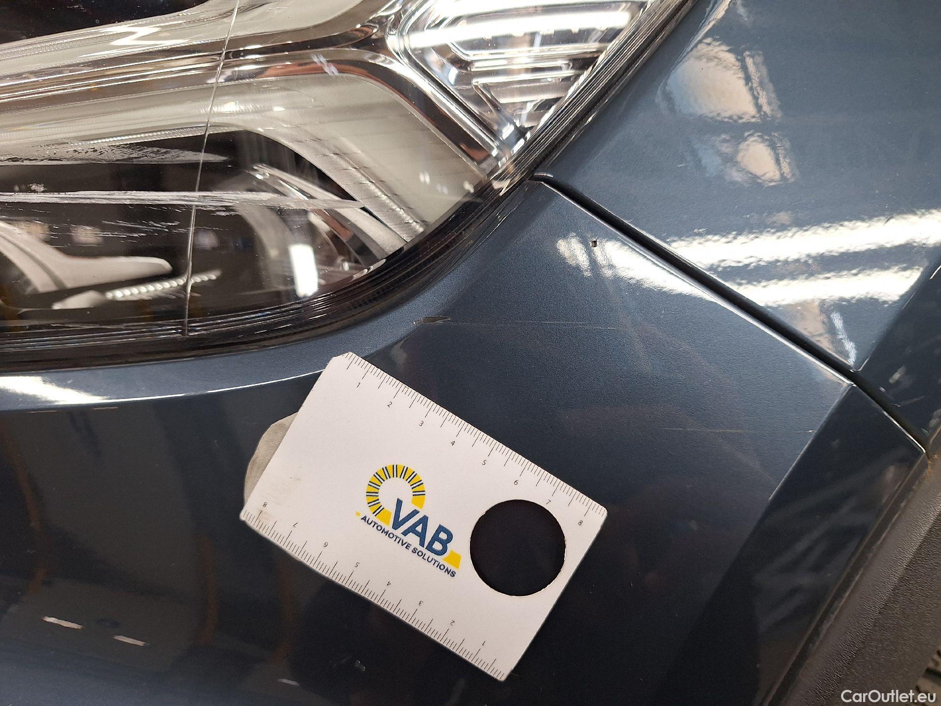  Volvo  XC 40 Volvo, XC40 '17, Volvo XC40 T3 Momentum Pro 5d #32