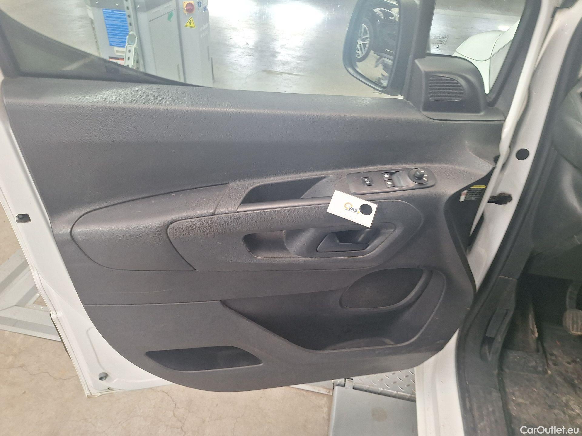  Citroen  Berlingo Citroën, _ '18, Citroën  M Light 1.2 PT 110 S&S MAN6 Contr #8