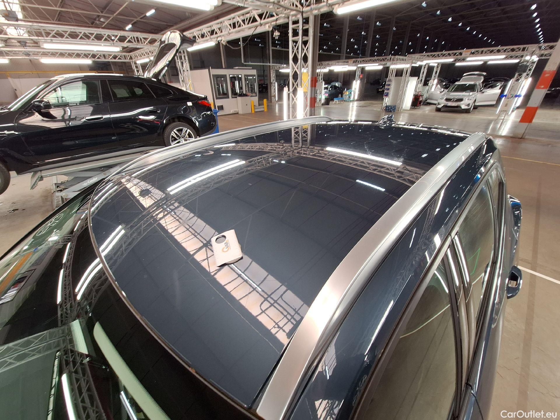  Volvo  XC 40 Volvo, XC40 '17, Volvo XC40 T3 Momentum Pro 5d #4