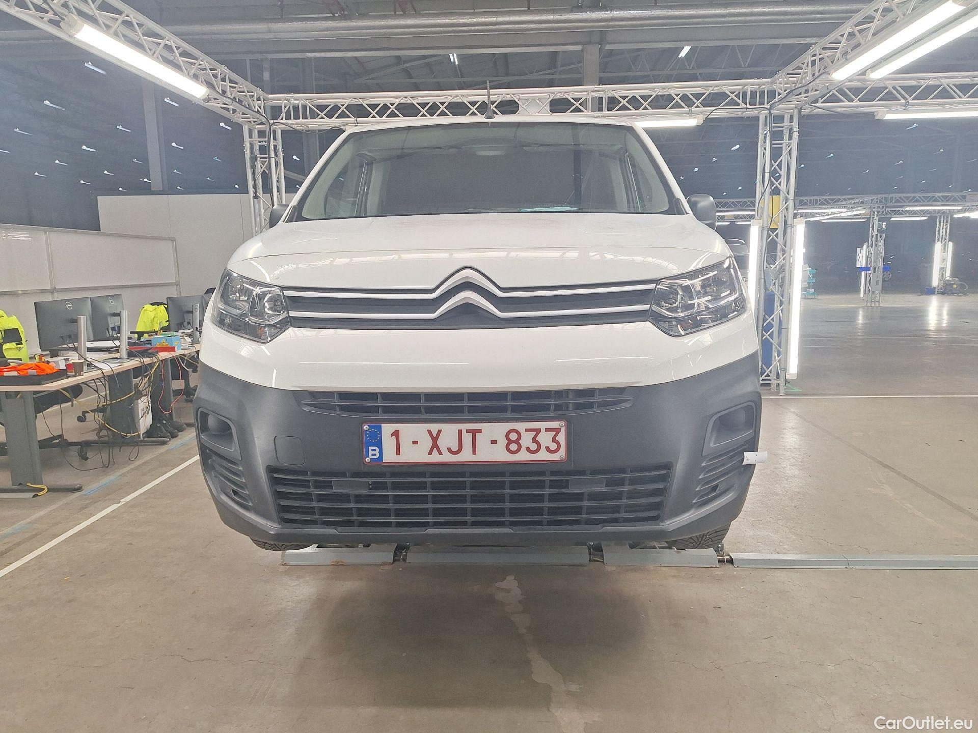  Citroen  Berlingo Citroën, _ '18, Citroën  M Light 1.2 PT 110 S&S MAN6 Contr #93