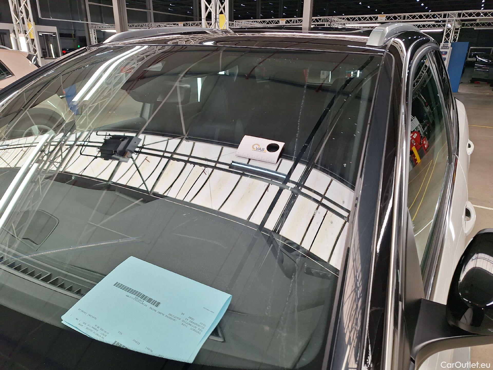  Peugeot  3008 Peugeot,  FL'20, Peugeot  1.5 BlueHDi 96kW S&S EAT8 GT 5d #1