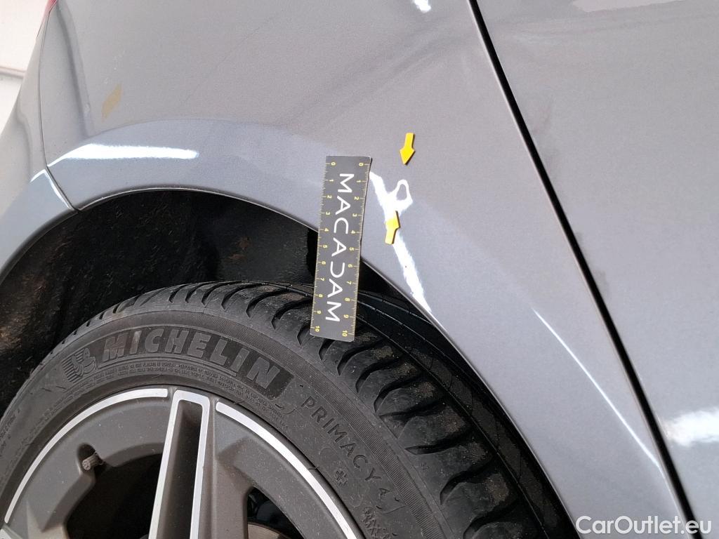  Mercedes  A-Klasse MERCEDES-BENZ Classe A Compact / 2018 / 5P / Berline A 180 d AMG Line 8G-DCT #19