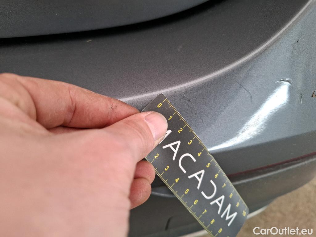  Mercedes  A-Klasse MERCEDES-BENZ Classe A Compact / 2018 / 5P / Berline A 180 d AMG Line 8G-DCT #8