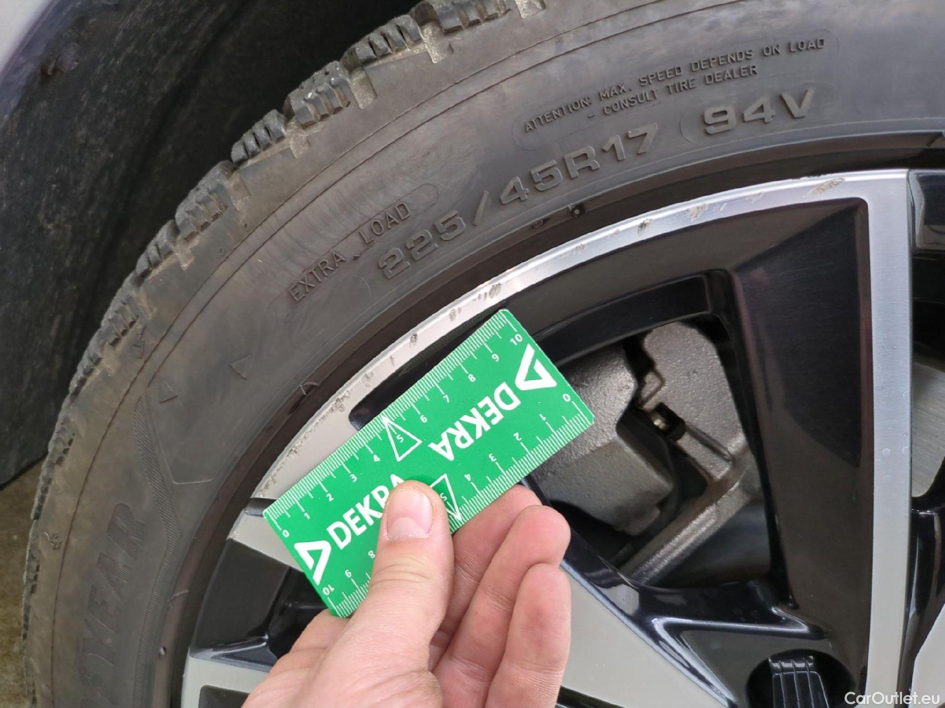  Peugeot  308  / 2021 / 5P / Berline PHEV 180 E-EAT8 ACTIVE PACK #9