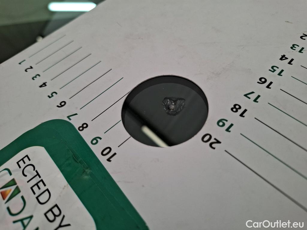  Mercedes  A-Klasse MERCEDES-BENZ Classe A Compact / 2018 / 5P / Berline A 180 d AMG Line 8G-DCT #2