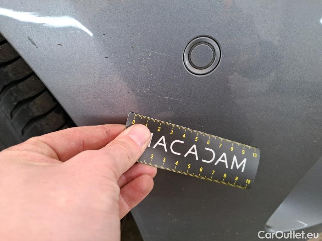  Mercedes  A-Klasse MERCEDES-BENZ Classe A Compact / 2018 / 5P / Berline A 180 d AMG Line 8G-DCT #10