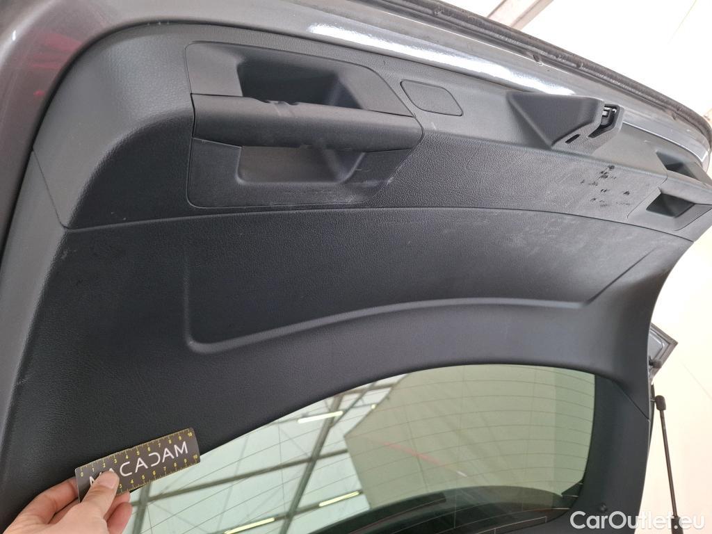  Mercedes  A-Klasse MERCEDES-BENZ Classe A Compact / 2018 / 5P / Berline A 180 d AMG Line 8G-DCT #11