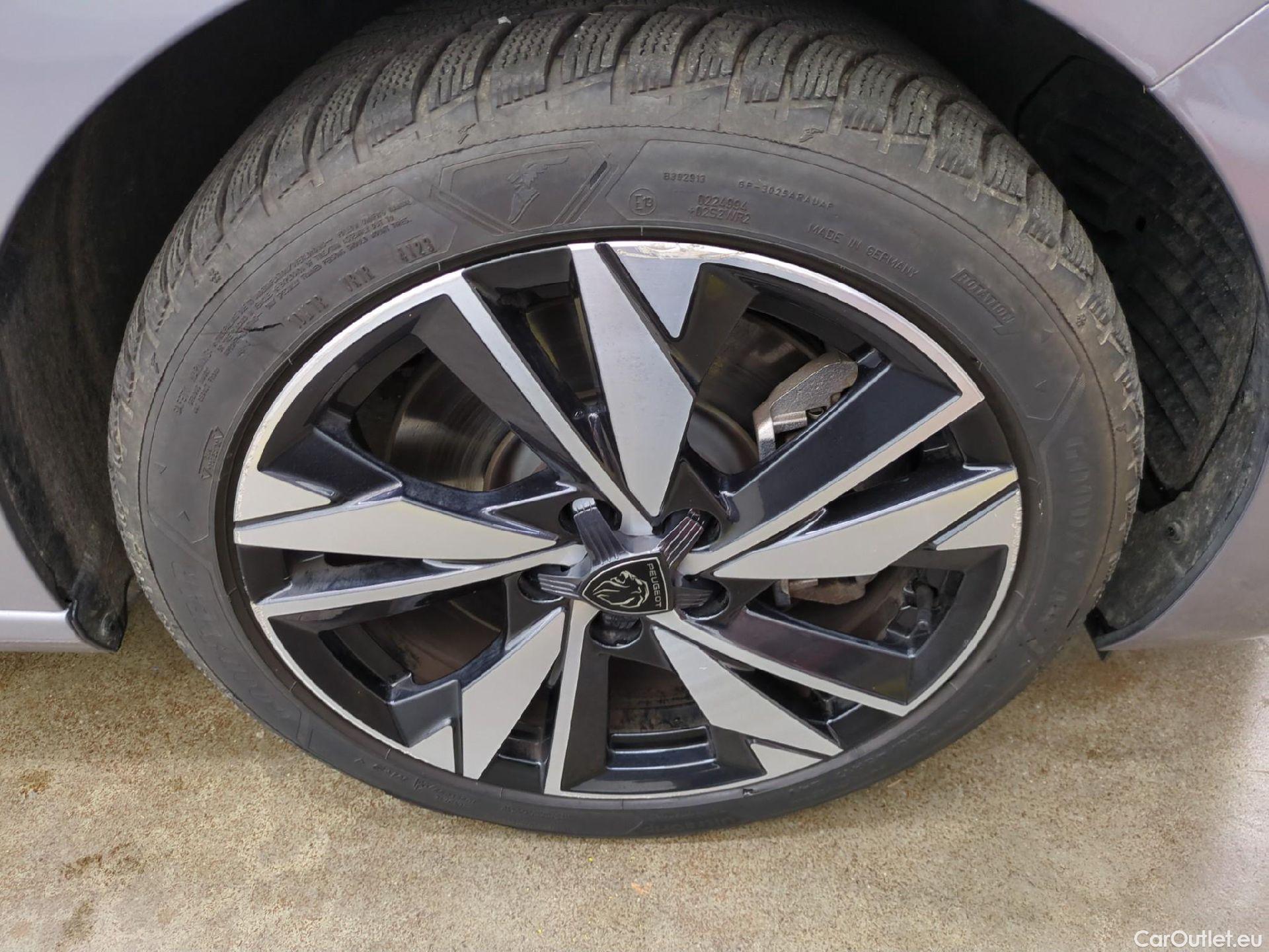  Peugeot  308  / 2021 / 5P / Berline PHEV 180 E-EAT8 ACTIVE PACK #2