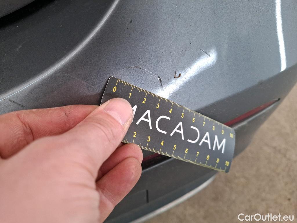  Mercedes  A-Klasse MERCEDES-BENZ Classe A Compact / 2018 / 5P / Berline A 180 d AMG Line 8G-DCT #6