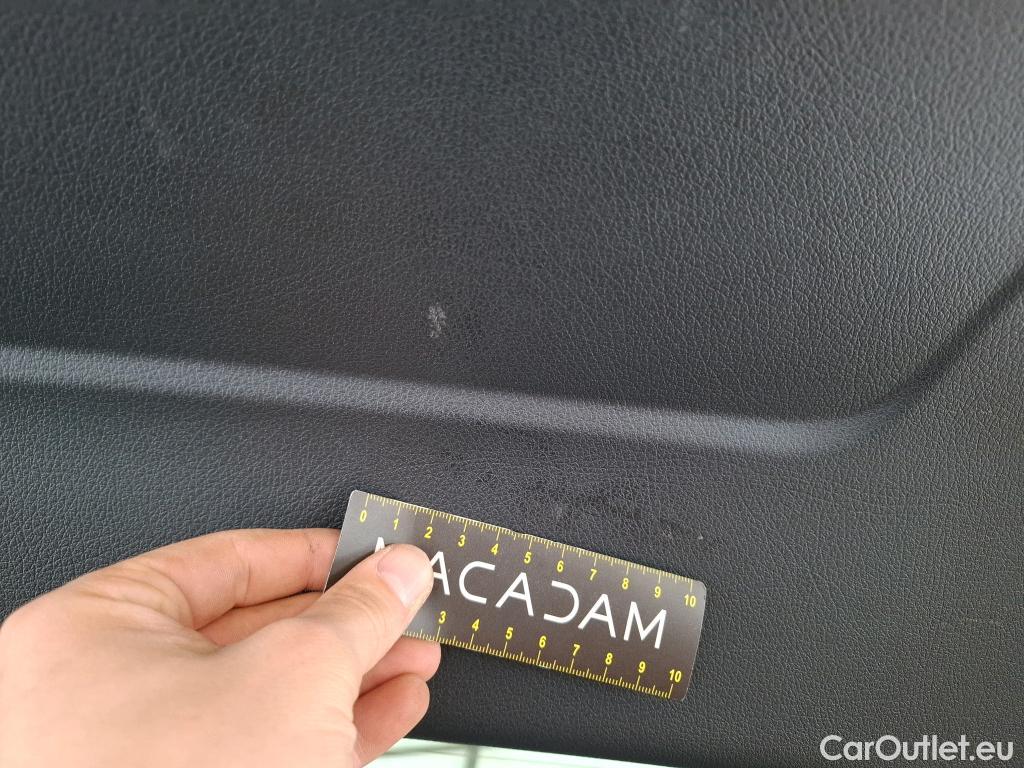  Mercedes  A-Klasse MERCEDES-BENZ Classe A Compact / 2018 / 5P / Berline A 180 d AMG Line 8G-DCT #16